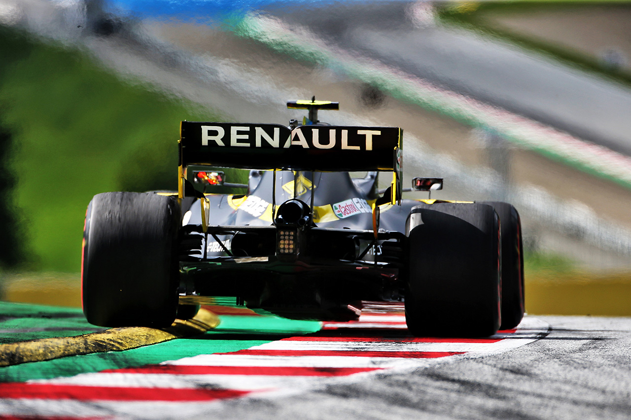 ルノーF1、2020年はF1エンジンをアップグレードしないことを決断