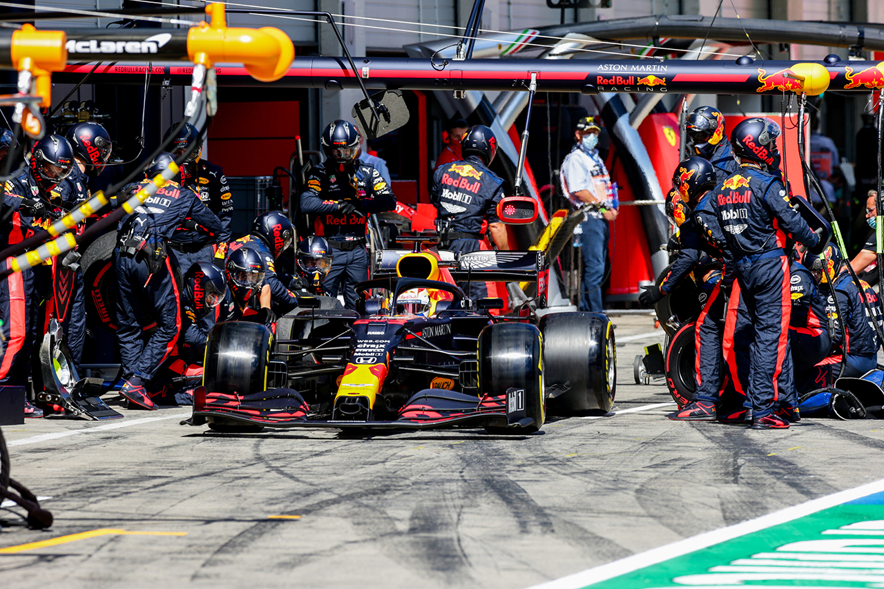 F1レース分析:メルセデスがレッドブル・ホンダに仕掛けた駆け引き