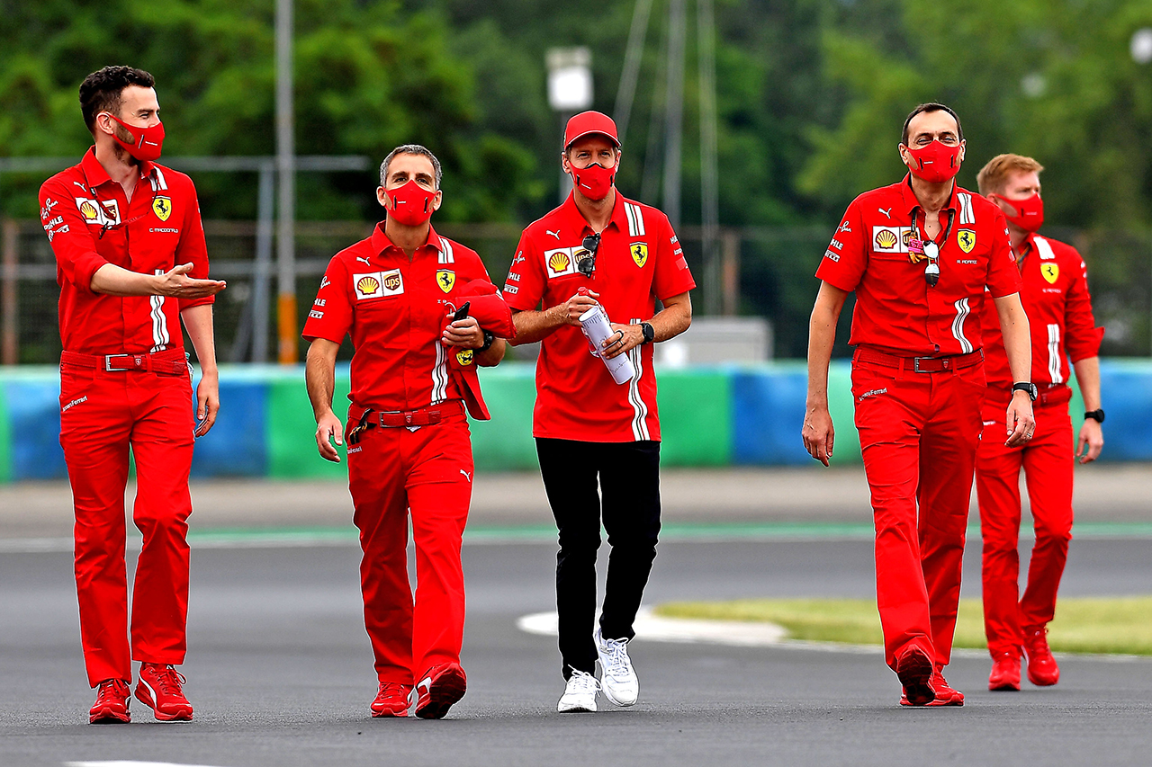 多くのF1チームが採用するU-Mask製のマスク