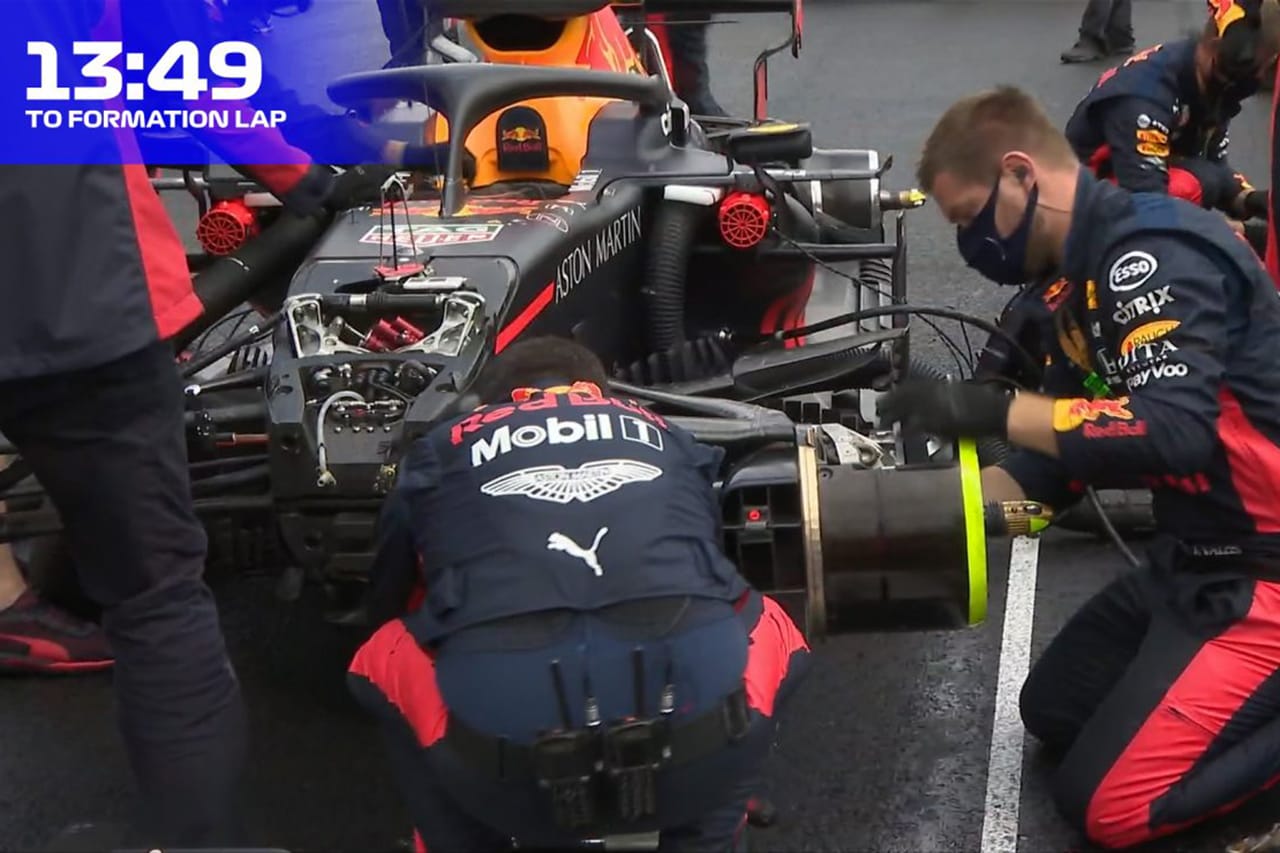 【動画】 レッドブル・ホンダF1のマシン修復作業 - 激動の20分間完全版
