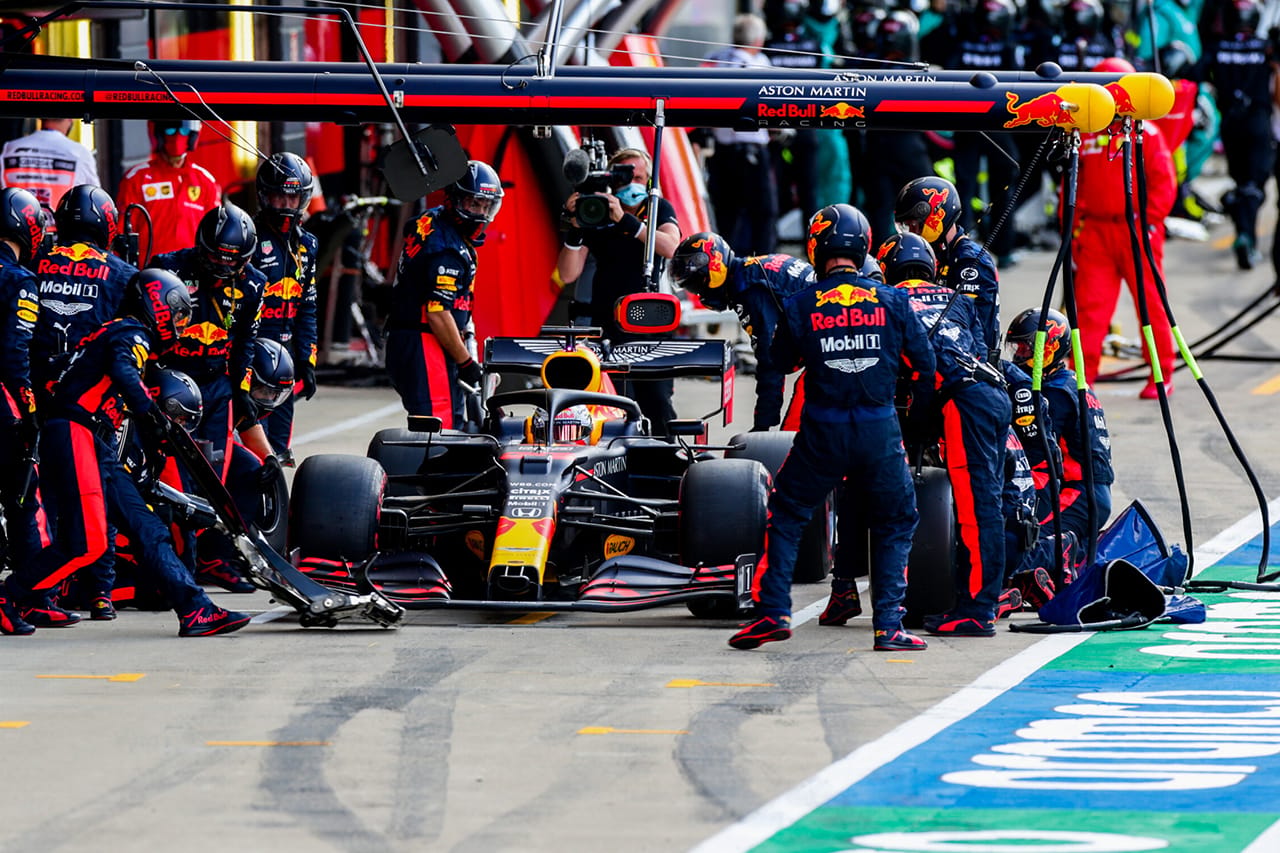 レッドブルF1代表 「フェルスタッペンのタイヤもパンクの可能性があった」