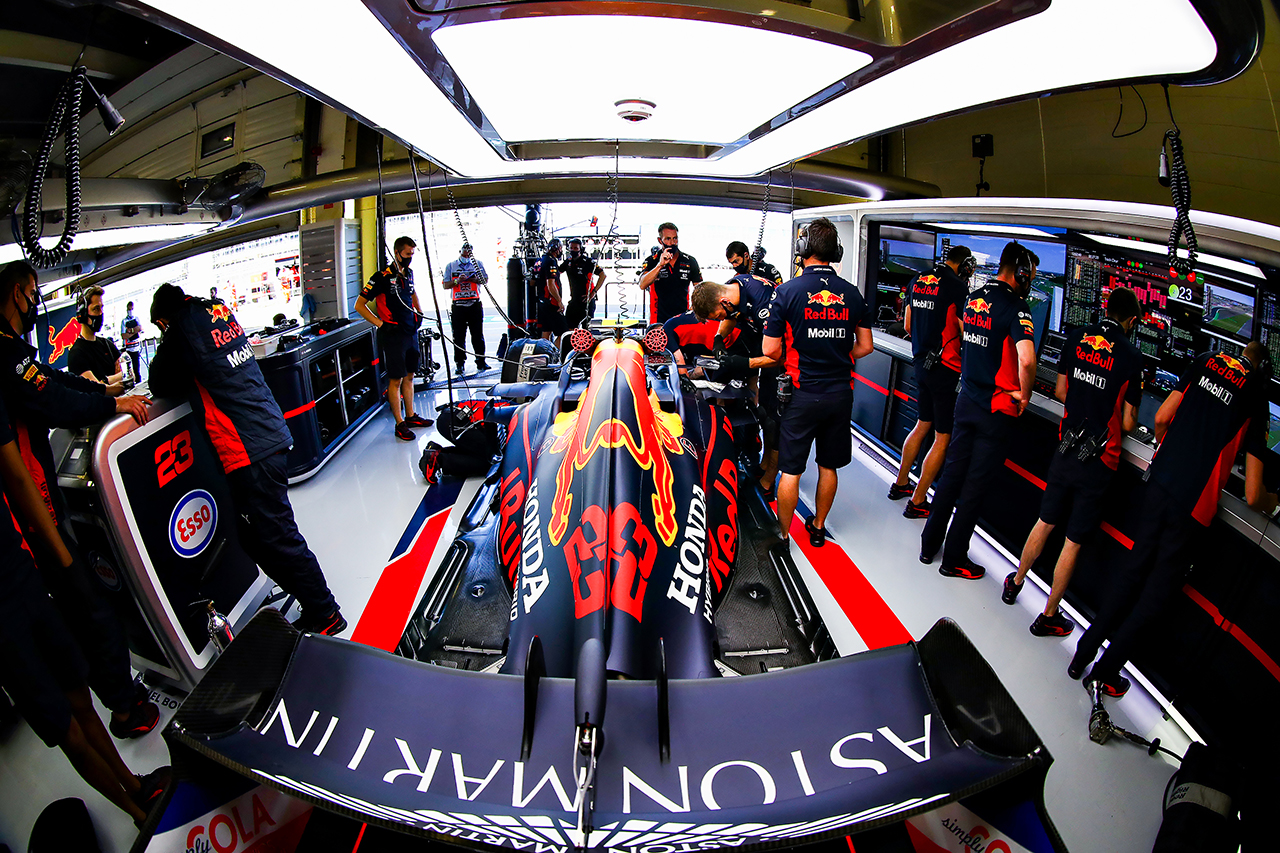 F1 70周年記念GP フリー走行2回目：速報ツイート＆Twitch