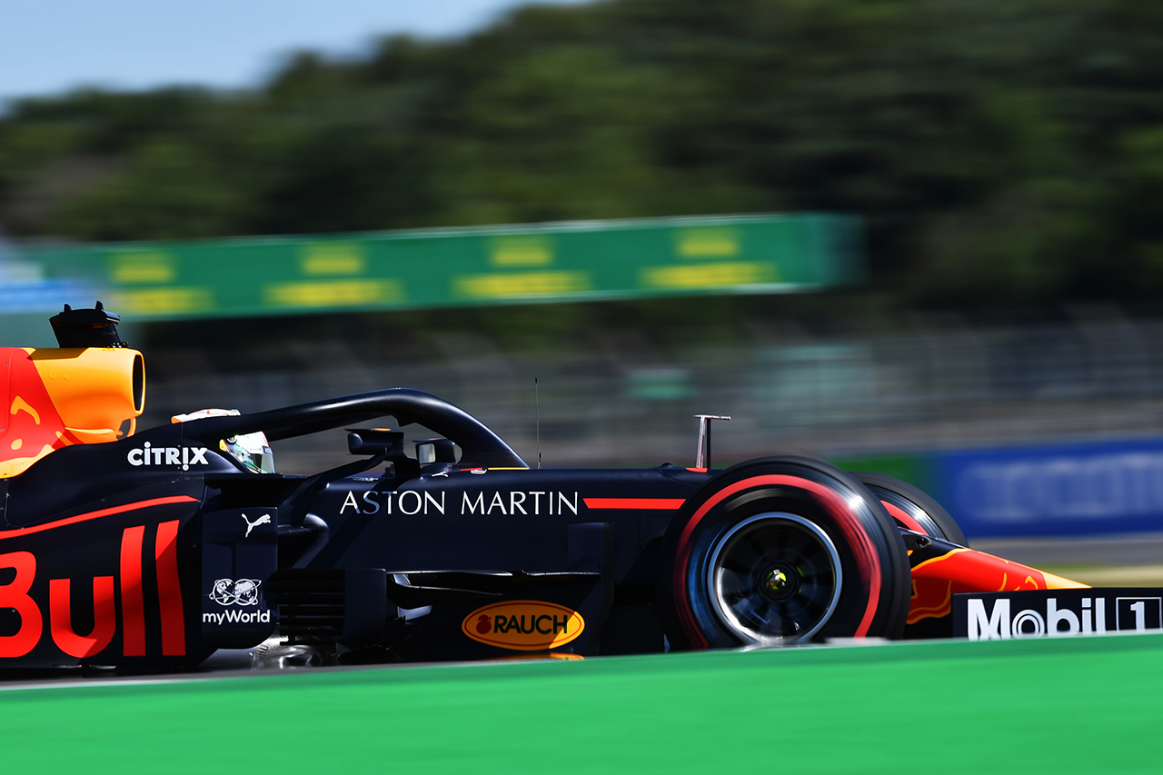 レッドブルF1、1段階柔らかいタイヤ選択に不満 「まったく役に立たない」