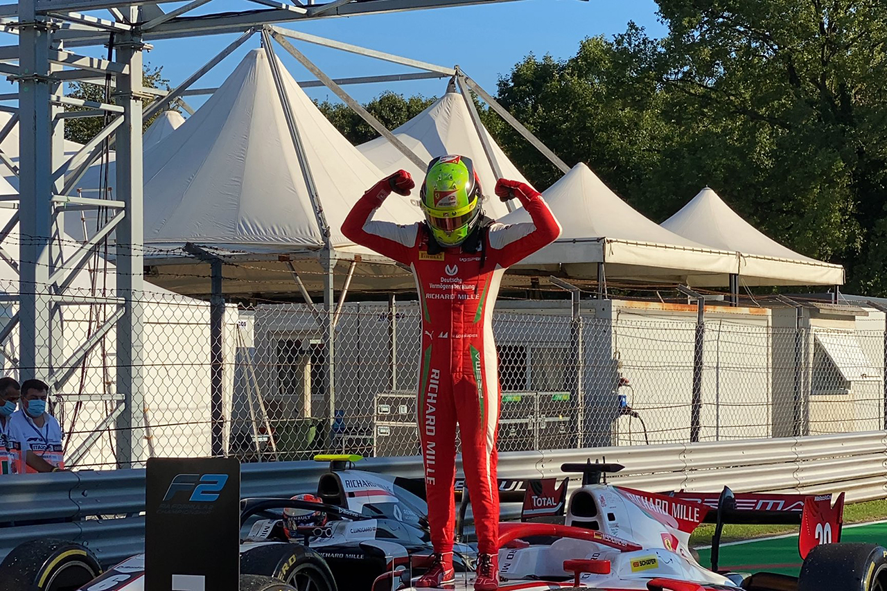 FIA-F2 イタリア大会 レース1:シューマッハが優勝。角田裕毅は4位