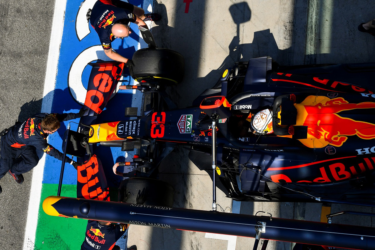 レッドブル・ホンダF1 予選分析:裏目に出たセットアップとトウ狙い