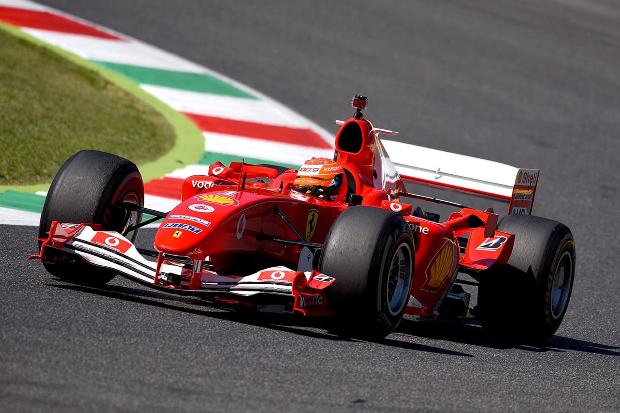 【動画】 ミック・シューマッハ、父ミハエルのフェラーリF2004でデモ走行