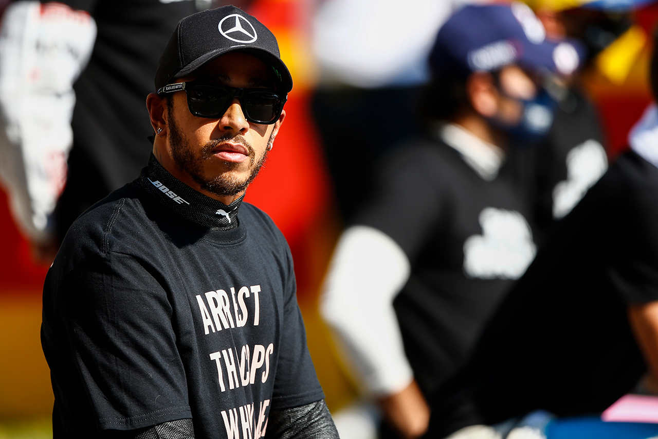ルイス・ハミルトン 「F1は赤旗を使って意図的にショーを盛り上げている」