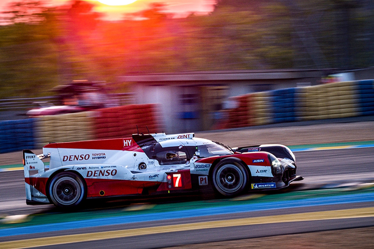 ル・マン24時間レース 12時間経過:トヨタ7号車が首位、8号車が2位
