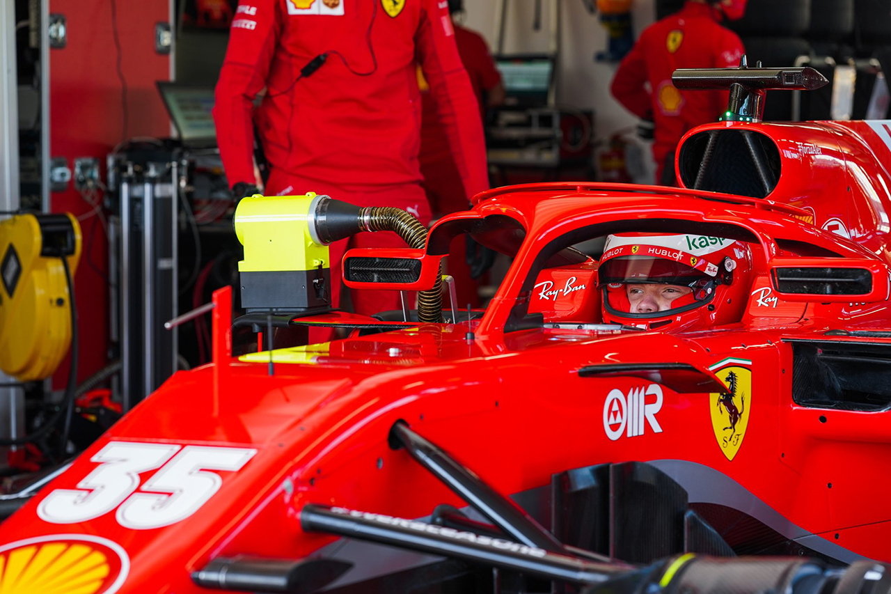 ロバート・シュワルツマン、フェラーリのF1マシンで初走行