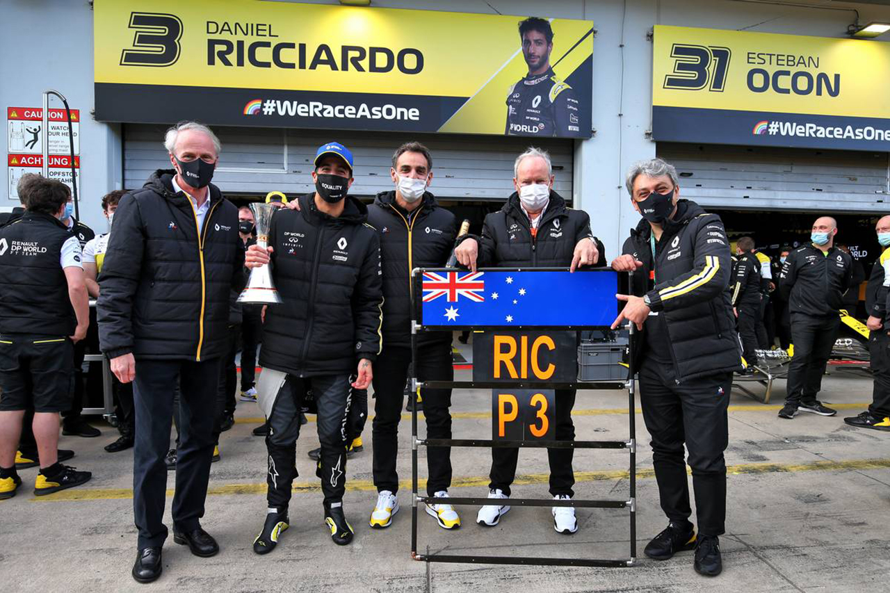 ルノーF1、リカルドの表彰台獲得でアビテブール代表のタトゥーが確定