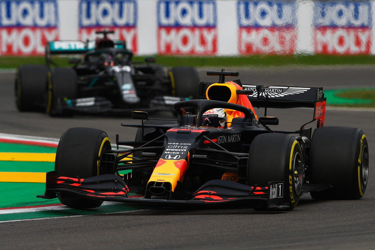レッドブル・ホンダF1 分析:パワー不足とアレクサンダー・アルボンの穴