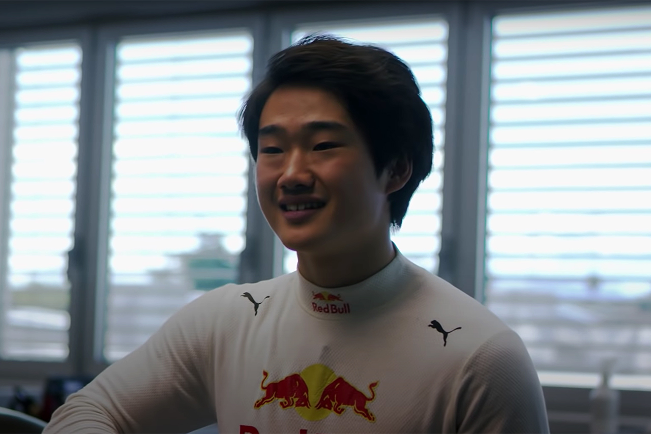 角田裕毅、F1初テストに意気込み「1周目からプッシュして楽しみたい」