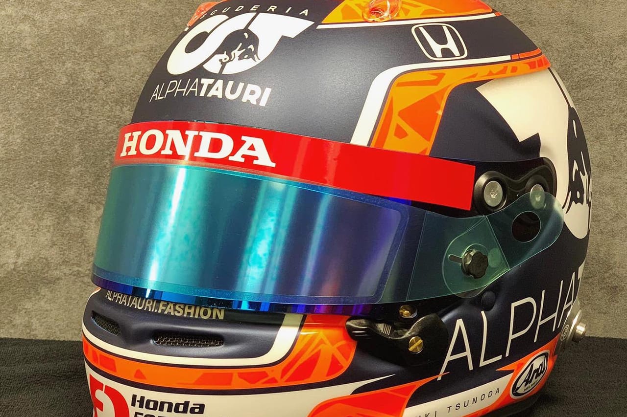 角田裕毅、アルファタウリ・ホンダF1での初走行に新ヘルメットを準備