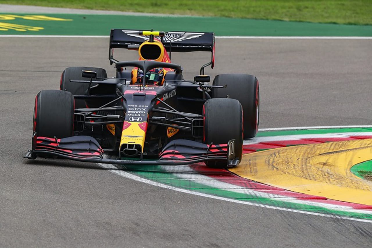 レッドブルF1代表 「トルコGPまでにアルボンが自信を築けるよう協力」