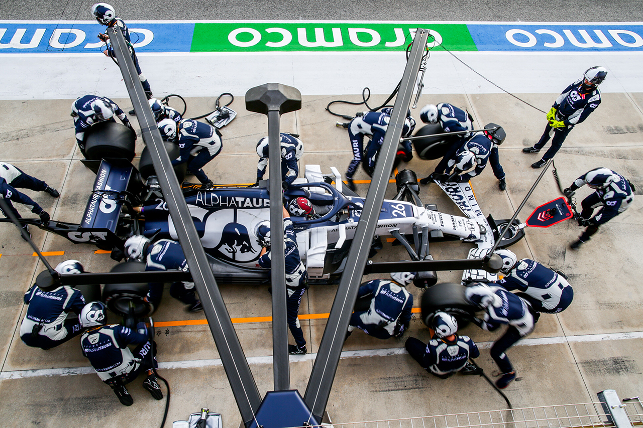 2021年のF1世界選手権:史上最多23戦はエンジニアの交代制が必須?
