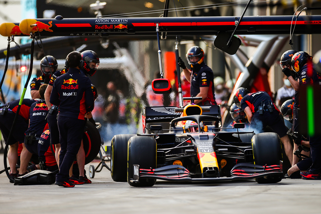 レッドブル・ホンダF1代表 「メルセデスは間違いなく仕上げてくる」