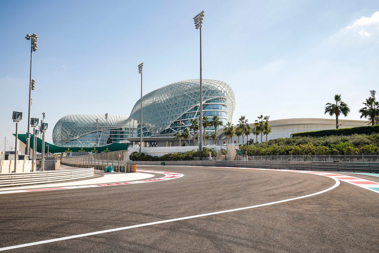 F1アブダビGP フリー走行1回目：速報ツイート＆Twitch