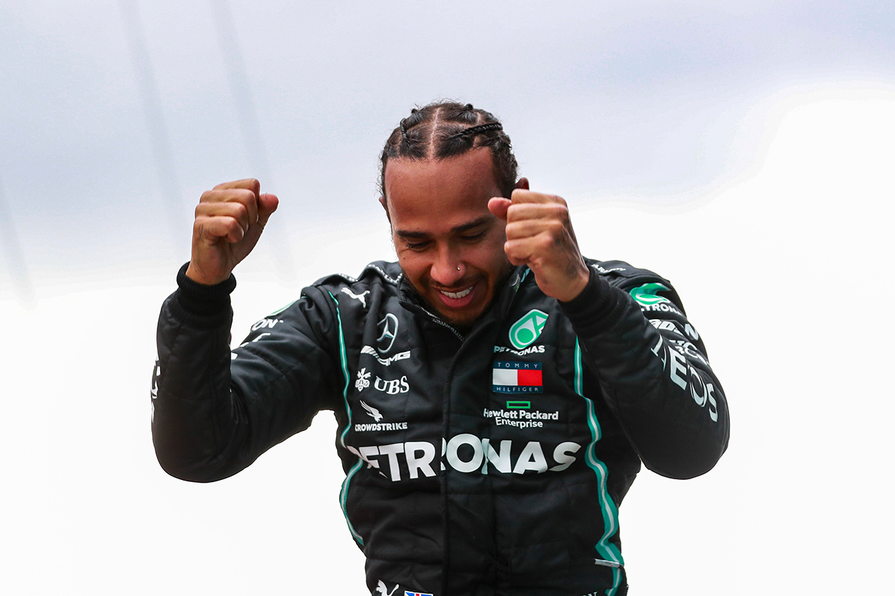 ルイス・ハミルトン、ナイト爵を受勲…現役F1ドライバーでは史上初