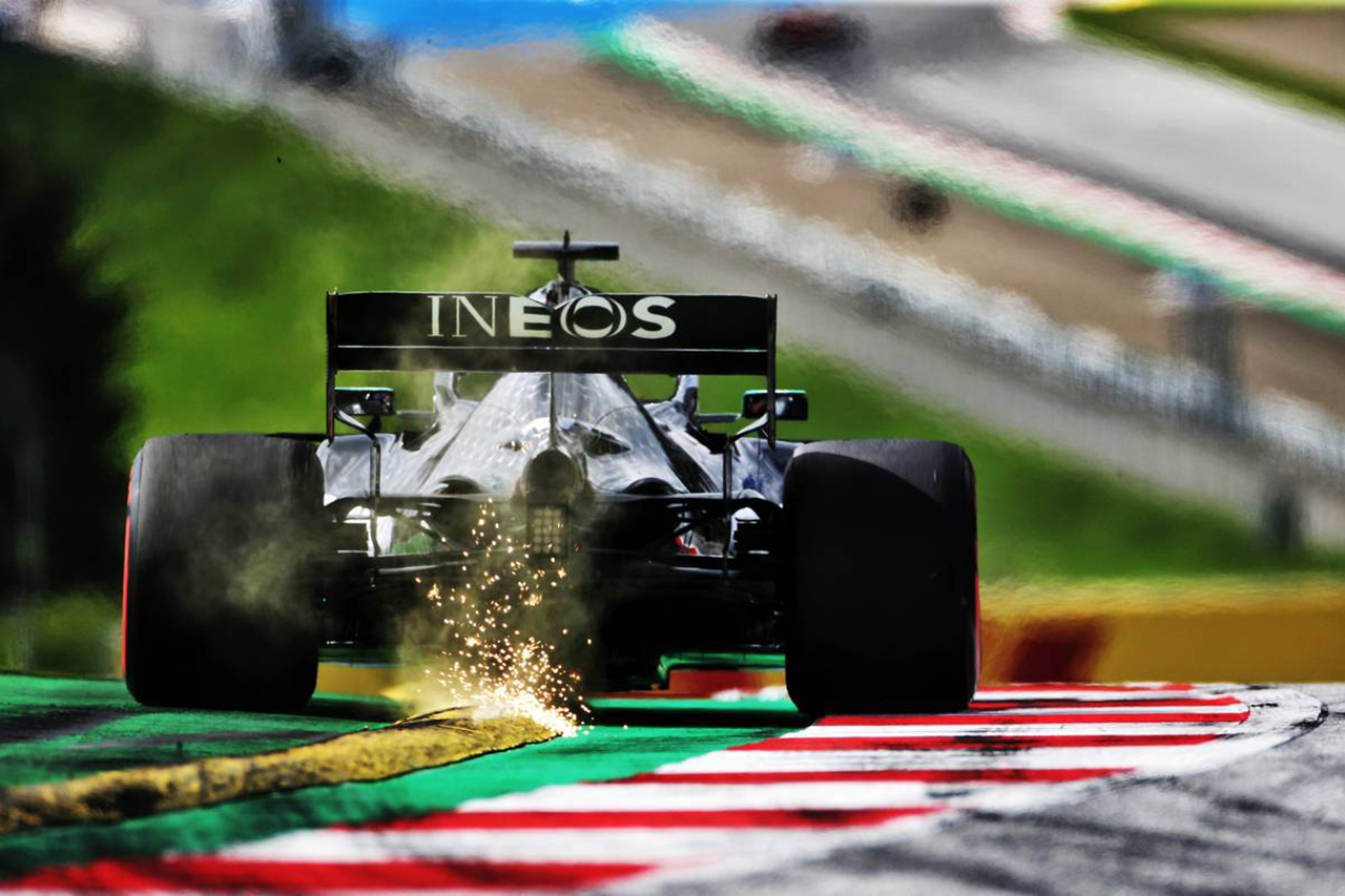 メルセデスF1技術者 「開幕の遅れでF1エンジンの信頼性問題を解決できた」