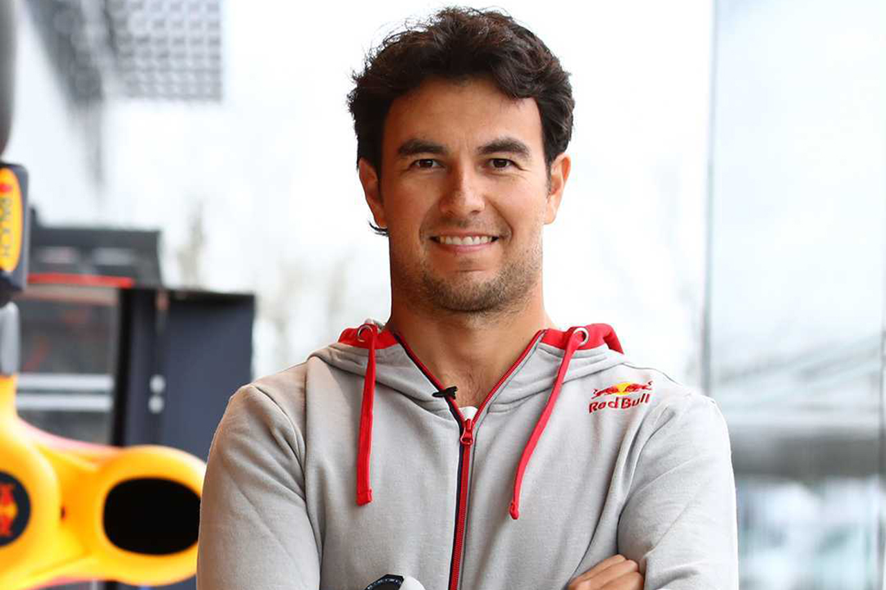 【動画】 セルジオ・ペレス、レッドブルのF1マシンでシート合わせ