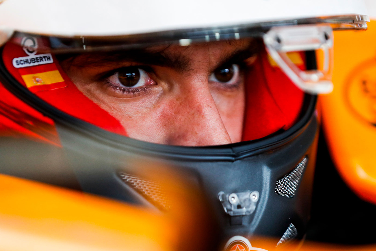 フェラーリF1 「カルロス・サインツのすべての無線通信をチェックした」