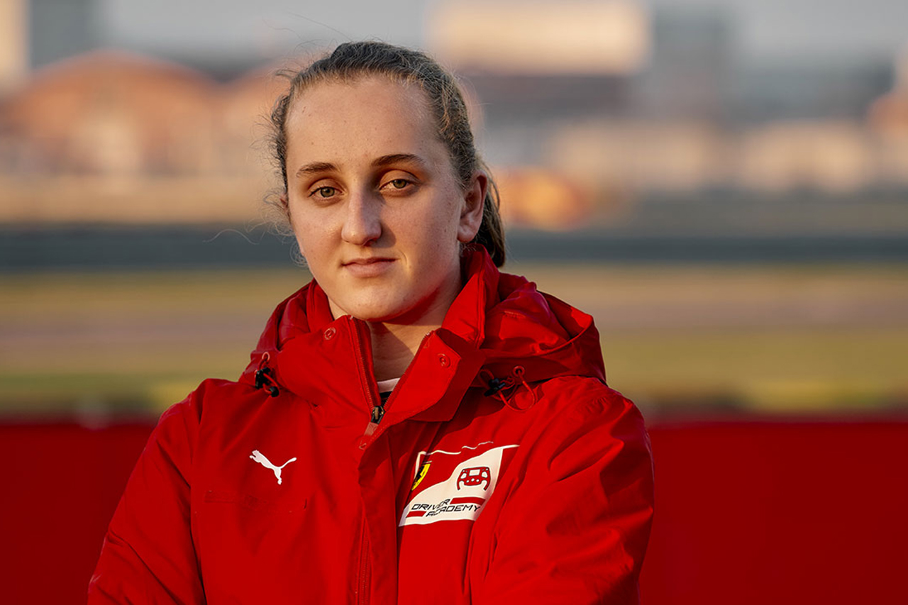 マヤ・ウィーグ、フェラーリF1初の女性アカデミー・ドライバー契約