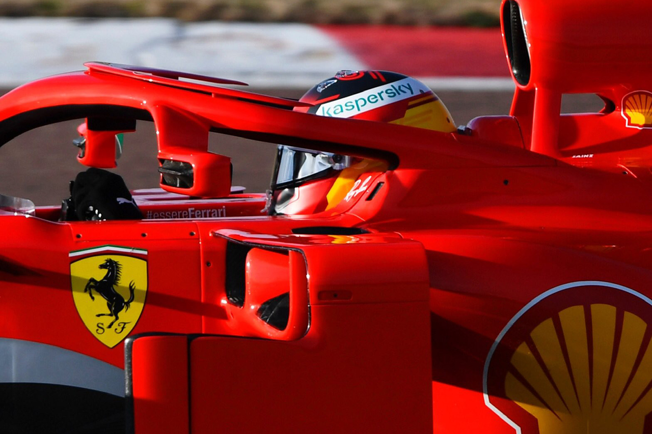 カルロス・サインツ、フェラーリのF1マシンで初走行