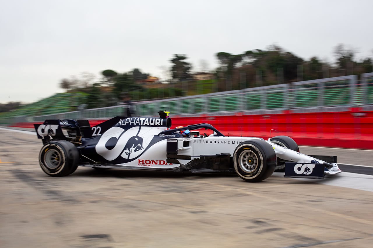 角田裕毅、アルファタウリ・ホンダの2019年F1マシンでテストを開始