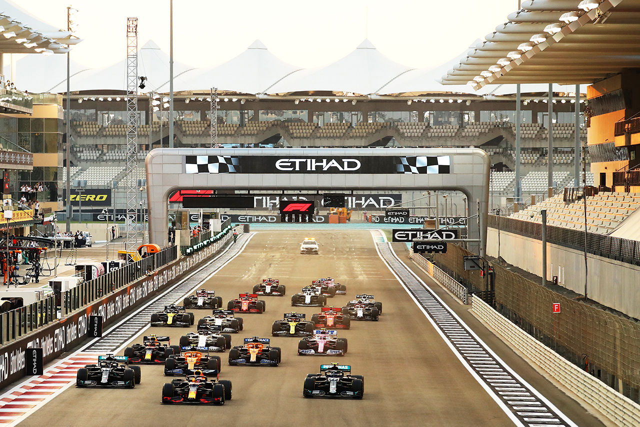 2021年のF1世界選手権:全レースのセッション開始時刻を発表