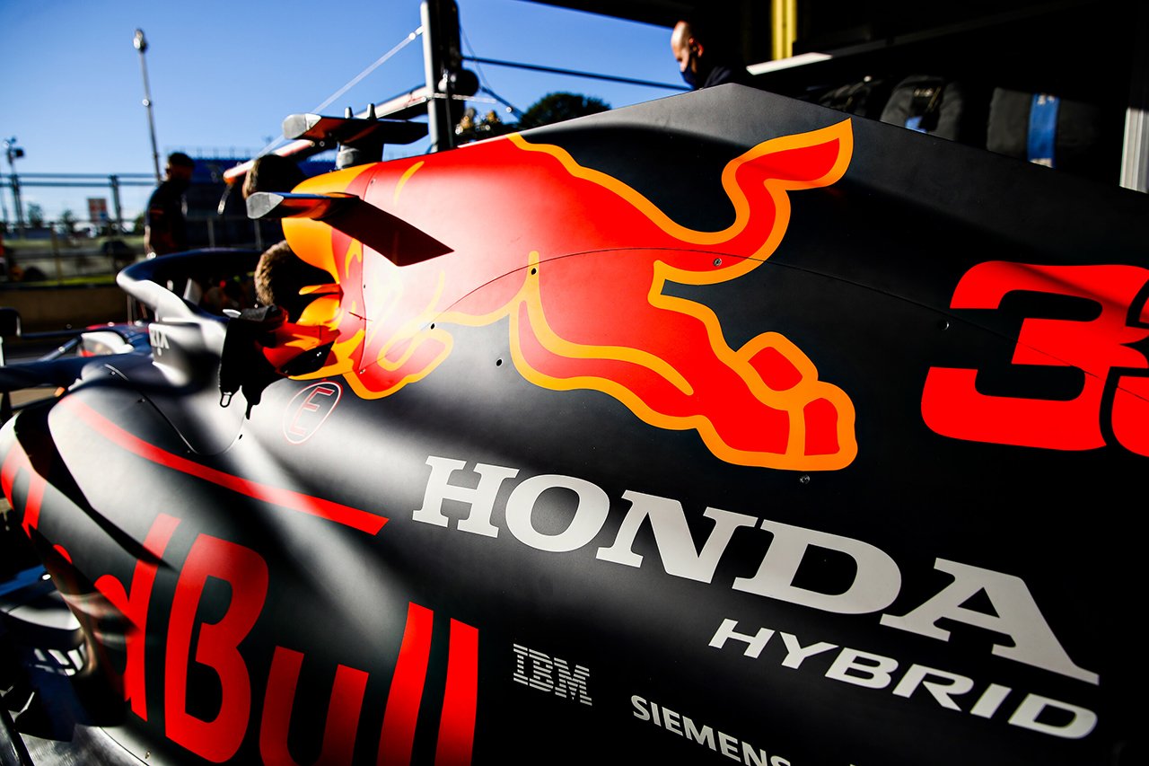 F1チーム、2022年のエンジン凍結と2025年の次世代エンジン導入で合意
