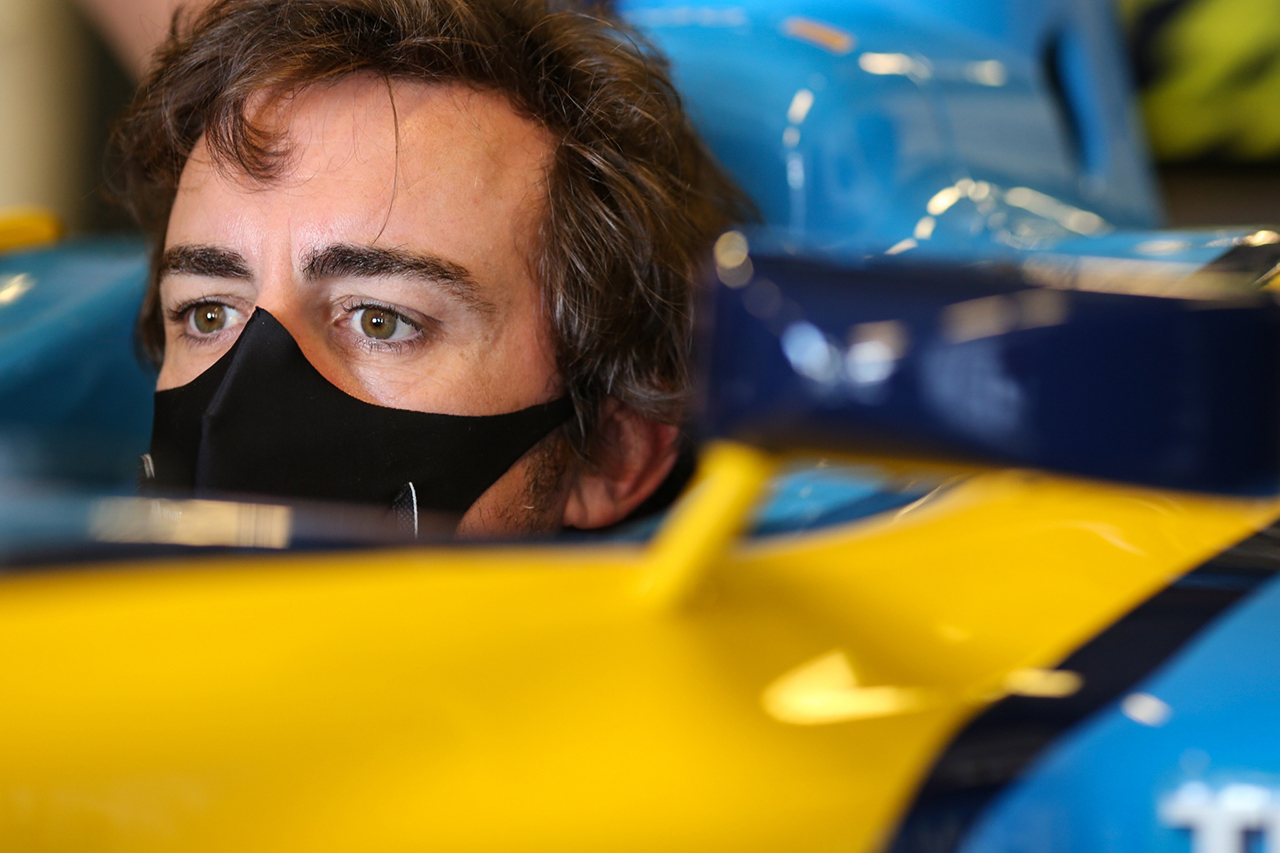 アルピーヌF1、交通事故で手術のフェルナンド・アロンソの退院を報告