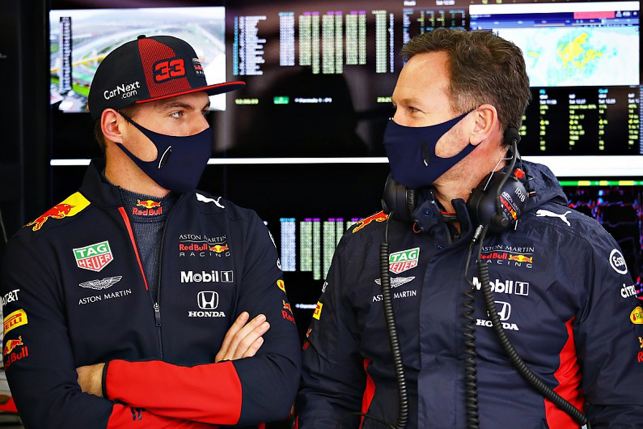 レッドブルF1代表 「フェルスタッペンのメルセデス移籍の憶測は無視」