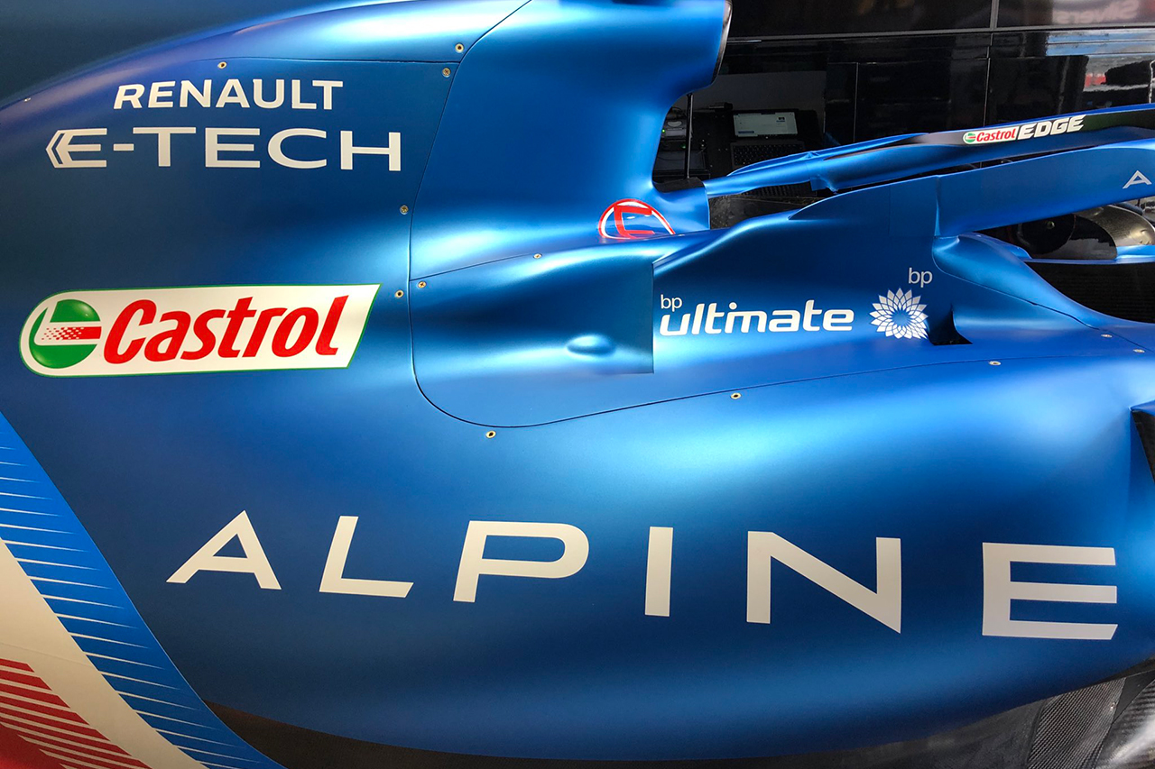 ルノー、2022年の新型F1パワーユニットでメルセデス型のレイアウトを検討