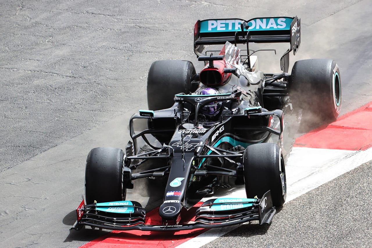 ルイス・ハミルトン 「W12のリアのスイートスポットを見つけられていない」