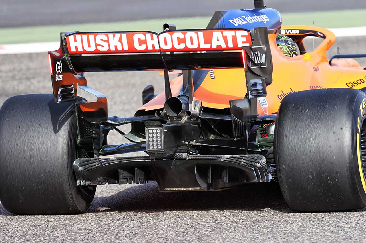 マクラーレンF1、MCL35Mに巧妙なディフューザーを搭載