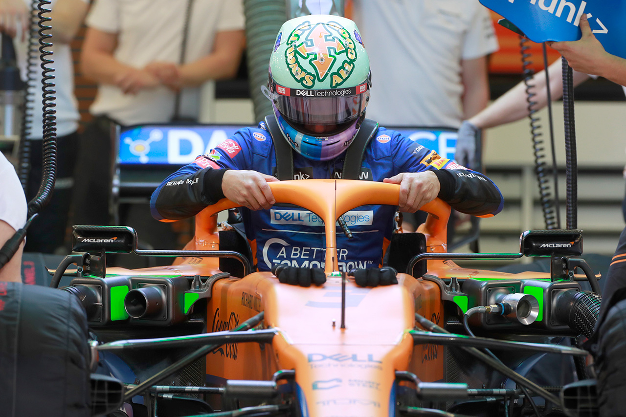 ダニエル・リカルド 「まだマクラーレンのF1マシンのブレーキに適応中」