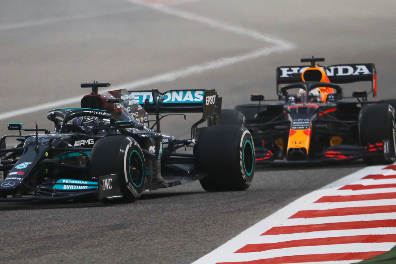 レッドブル・ホンダF1代表 「メルセデスF1を過小評価するのは愚かな行為」