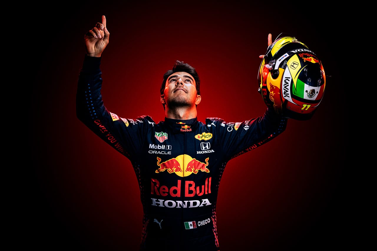 セルジオ・ペレス 2021年 F1ヘルメット （レッドブル・ホンダF1）