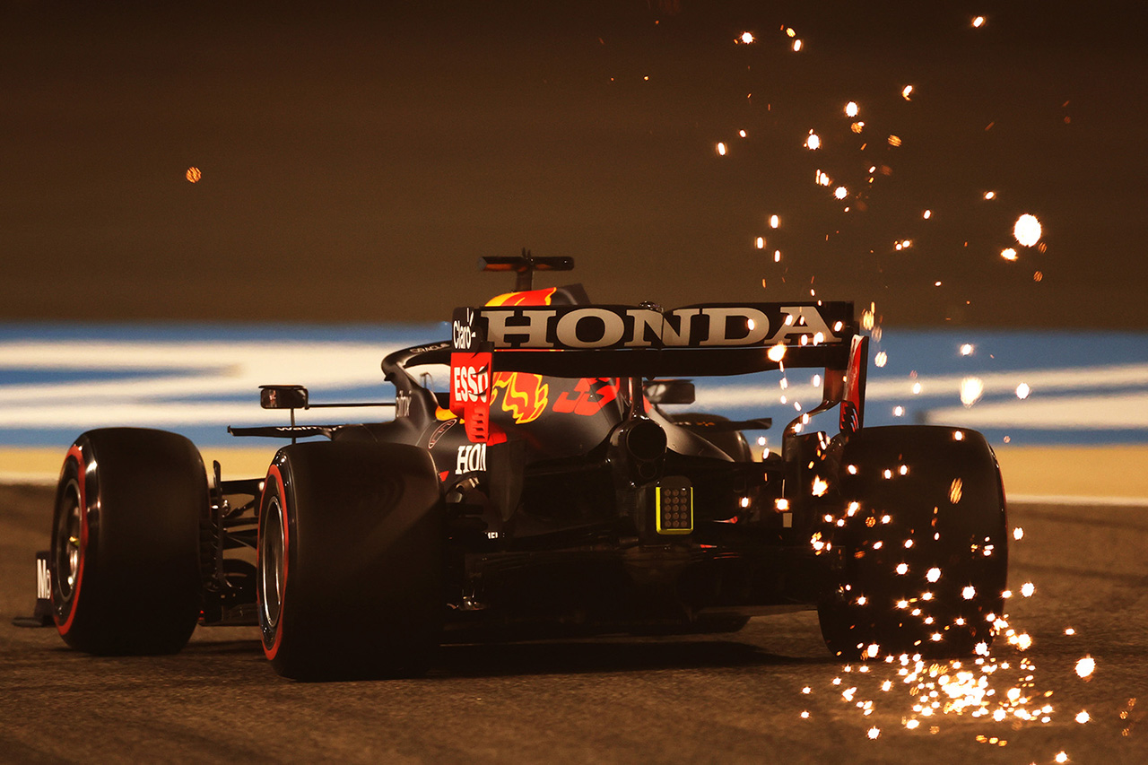 【動画】 F1バーレーンGP フリー走行2回目 ハイライト