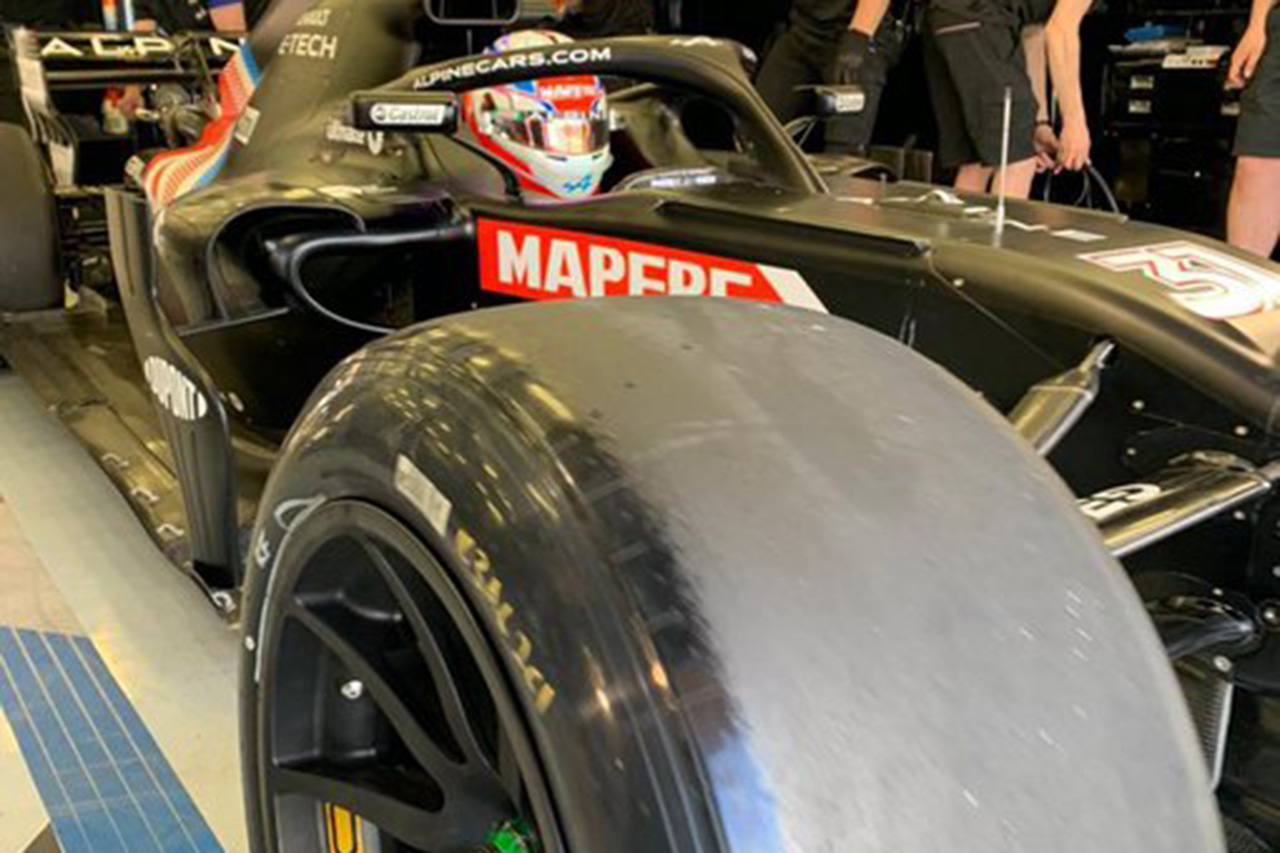 アルピーヌF1、エステバン・オコンが18インチタイヤで100周