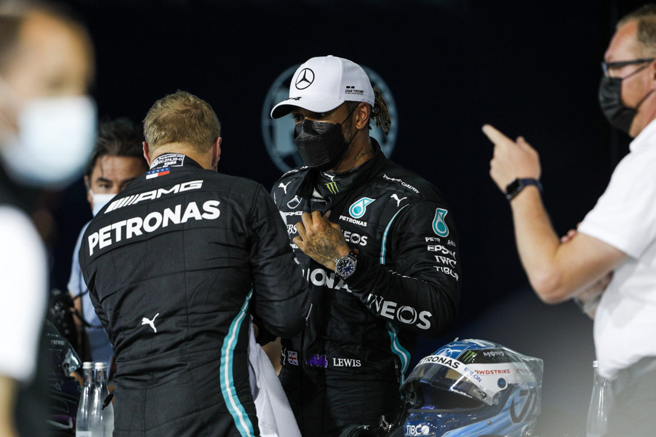 「メルセデスF1はボッタスをラッセルに代えなかったことを後悔する」