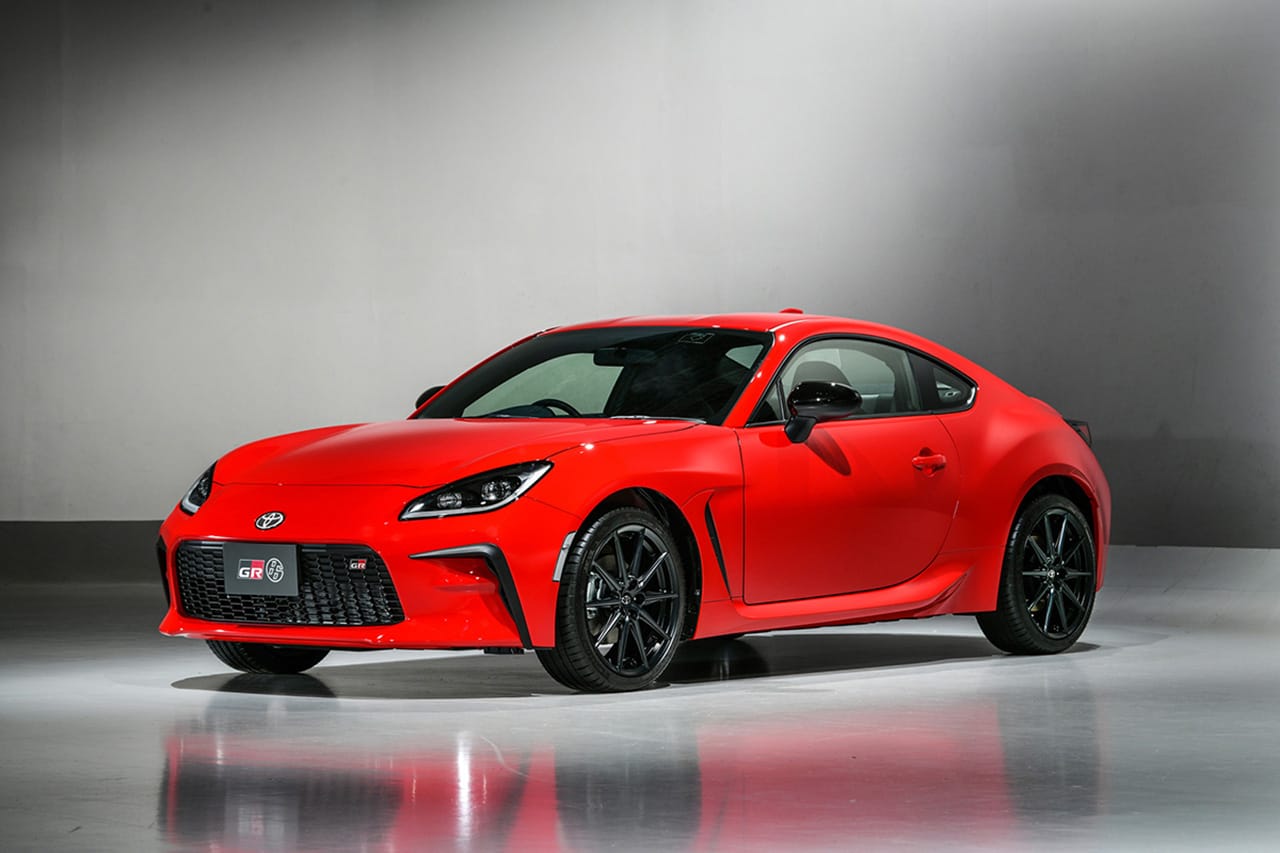 トヨタ、新型GR86を世界初公開…SUBARUと切磋琢磨して進化