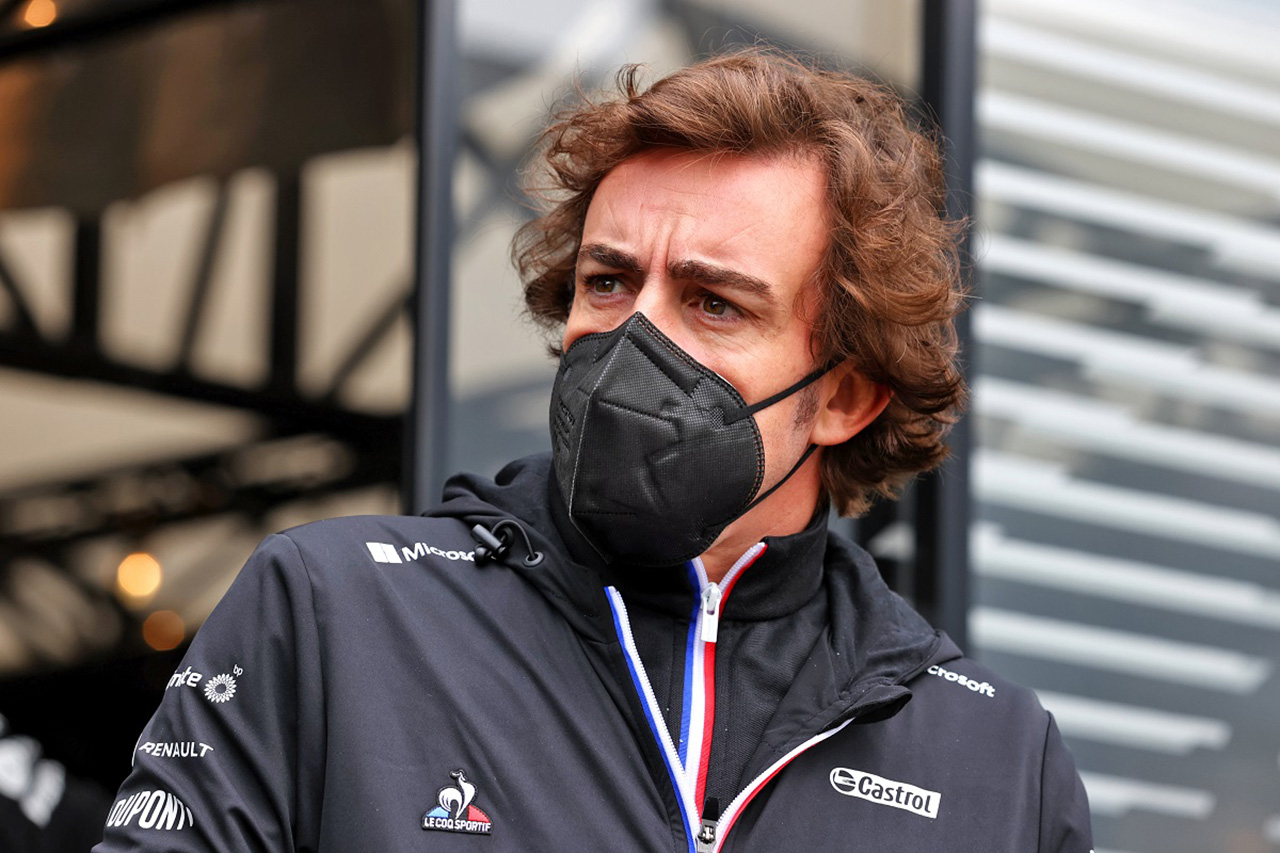 F1:フェルナンド・アロンソ、レース引退まで自叙伝の発表を延期