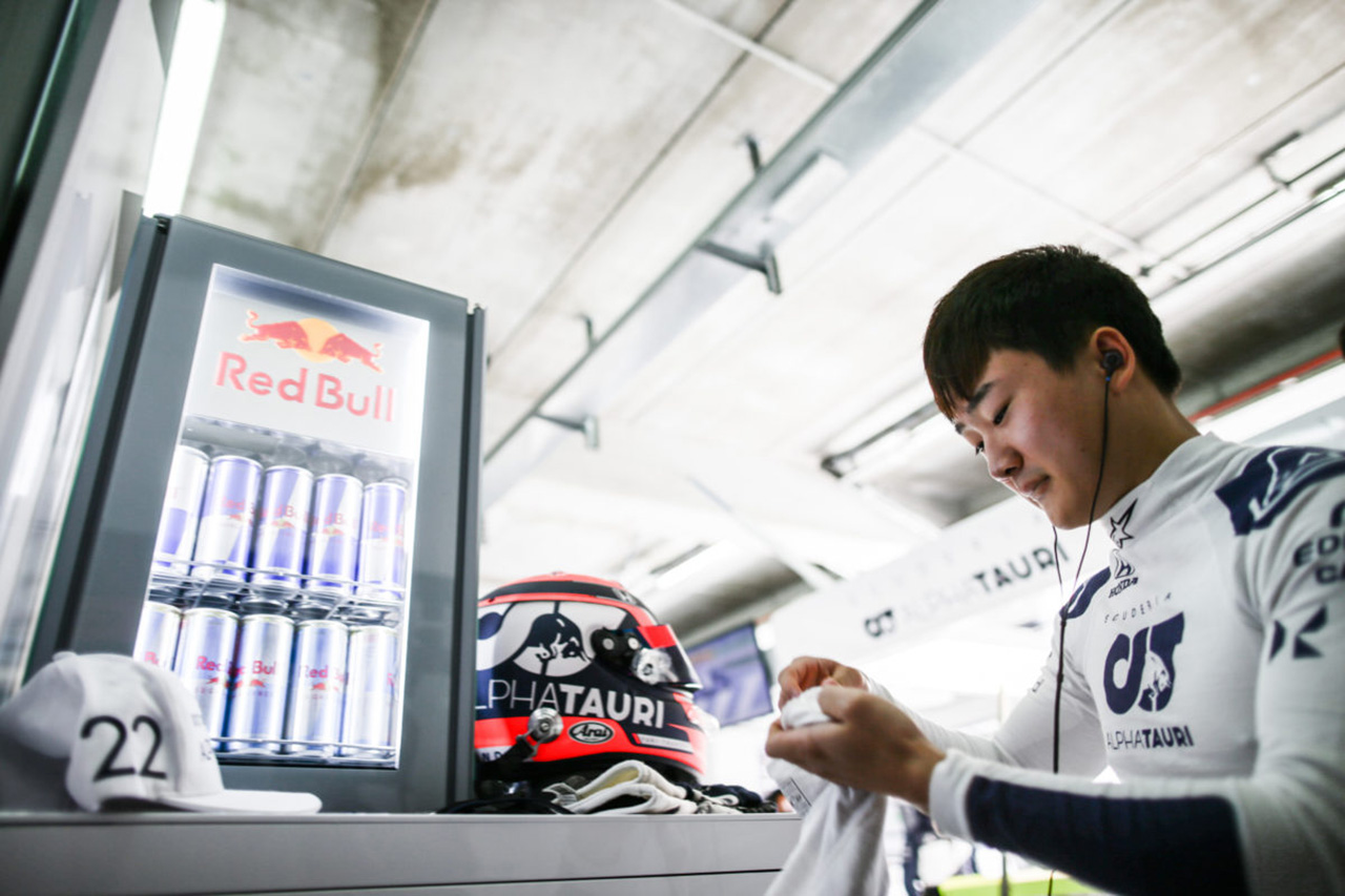 アルファタウリ・ホンダF1代表 「角田裕毅は非常に素早く学んでいる」