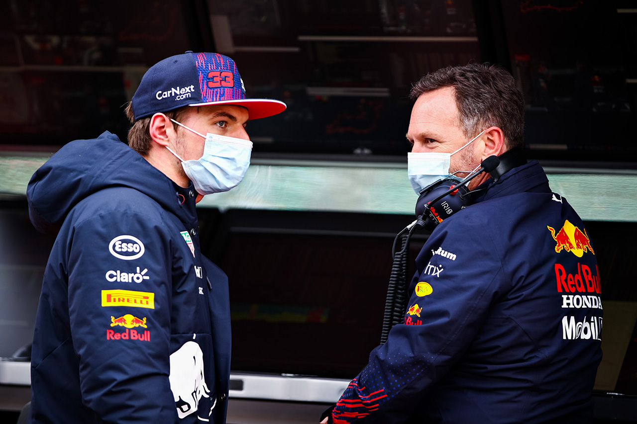 レッドブルF1代表 「メルセデスが我々を優勝候補とするのは心理戦の一種」