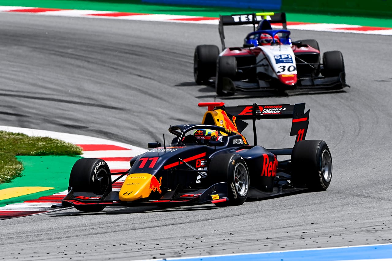 ホンダF1育成の岩佐歩夢、レース3は15位でフィニッシュ / FIA-F3 第1戦