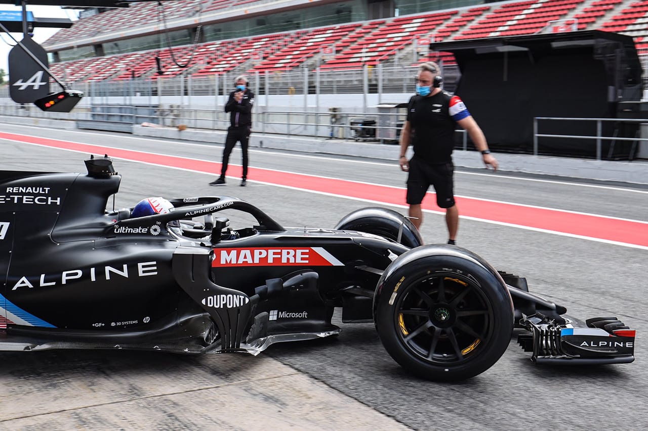 ダニール・クビアト、18インチタイヤでアルピーヌF1のマシン初走行