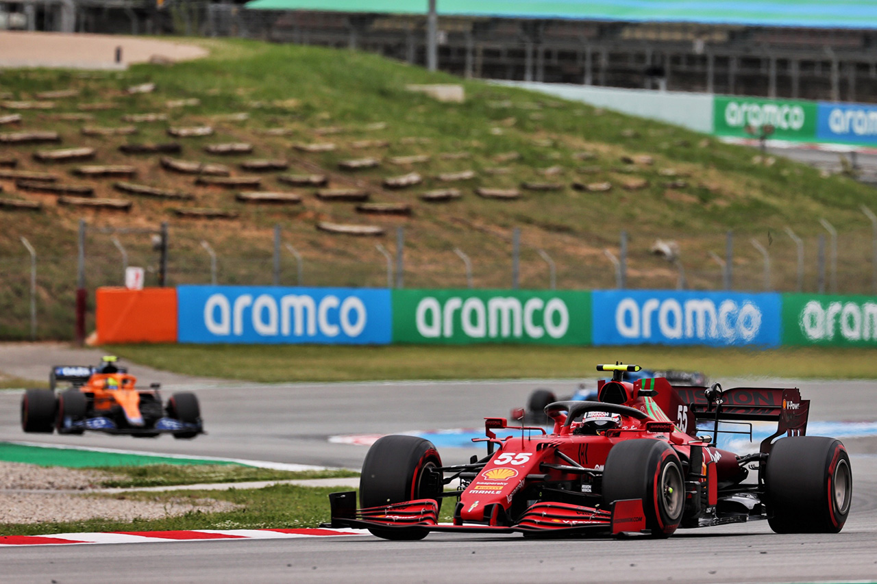 フェラーリF1、マクラーレンとの差を5ポイントに縮める「かなり満足」