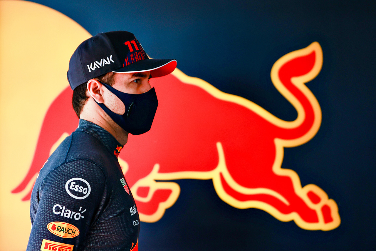 セルジオ・ペレス 「RB16Bへの自信は深まっている。勝利を争いたい」