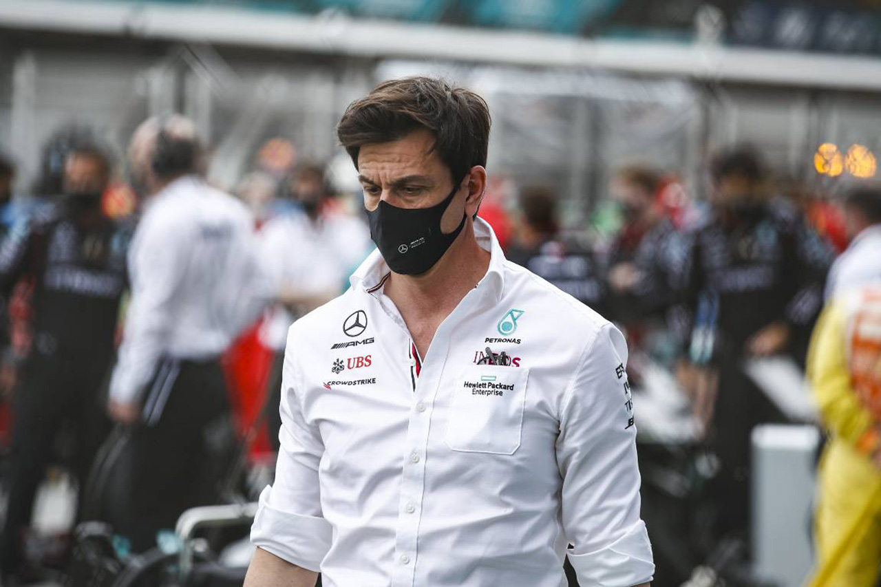 メルセデスF1、フレシキブルウイング規制の“中途半端”な導入に抗議の構え